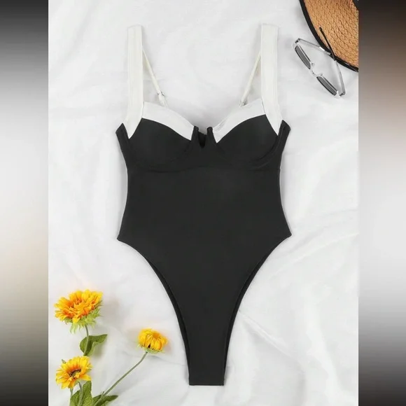 New to Posh C 🔆| Sol Elegante exy V-Neck Black & White Swimsuit - Picture 5 of 8